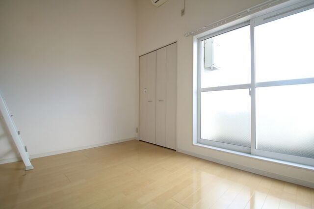 居室・リビング　※別室の参考写真の為、現況優先です。