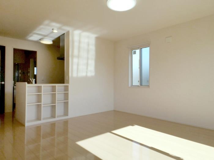 居室・リビング　すべて参考写真です。(Ｂ101)※103はサイドの窓はありま