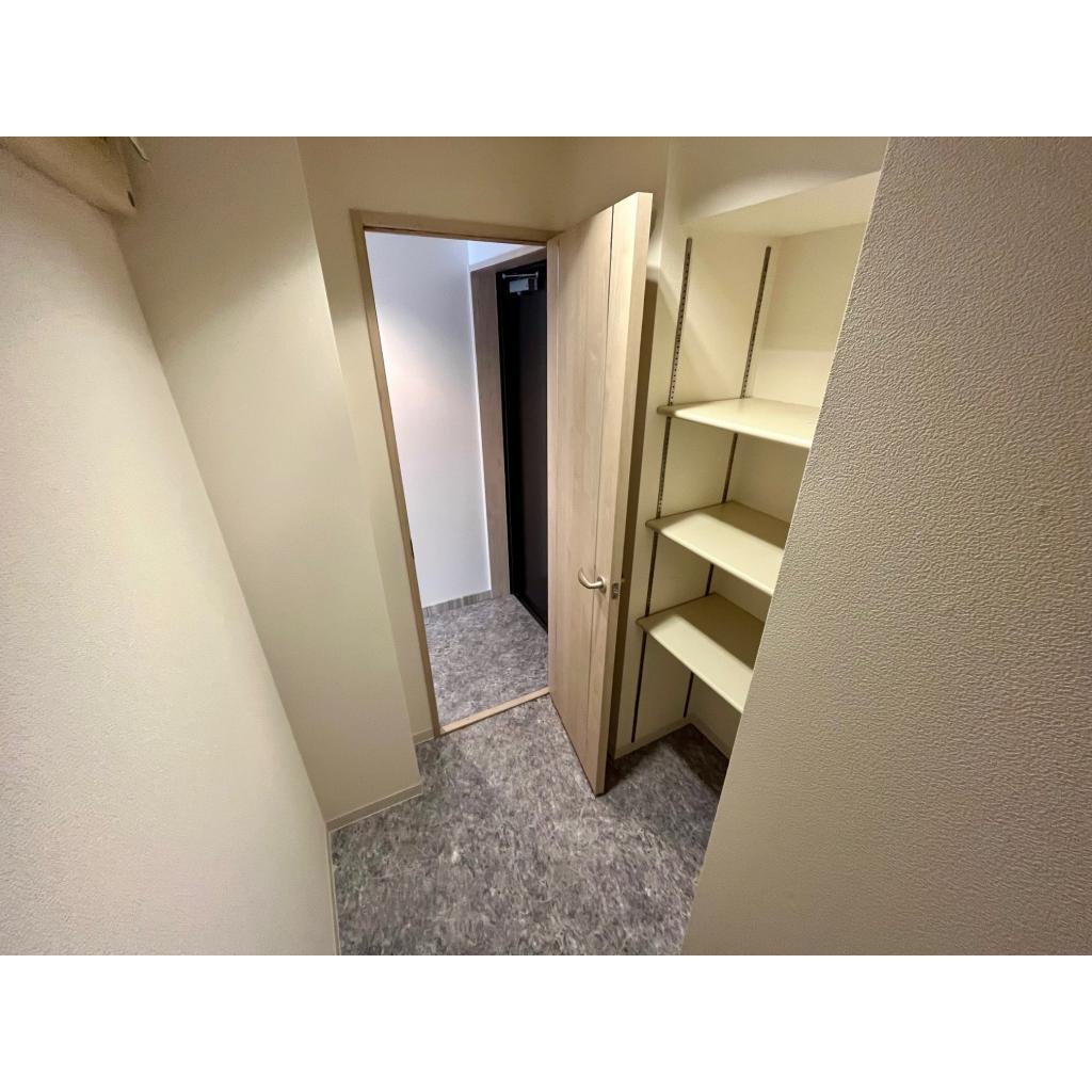 玄関　シューズクローク付き