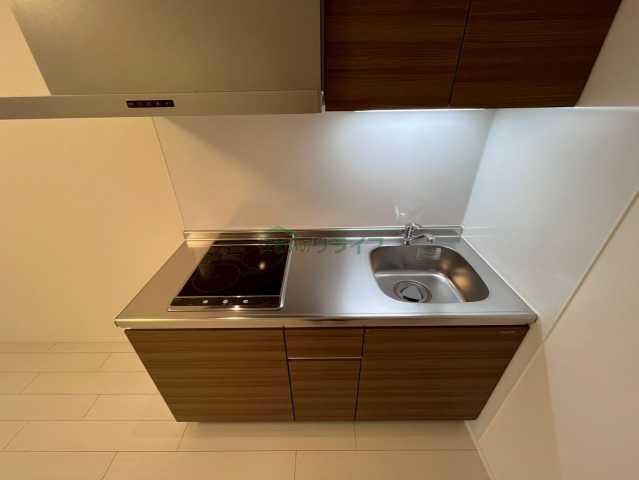 キッチン　※参考写真です。同じ間取りの別部屋になります。