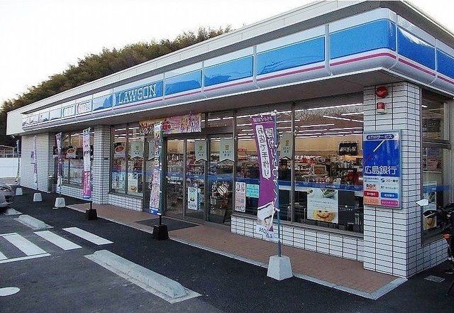 コンビニ　ローソン（コンビニ）まで500m