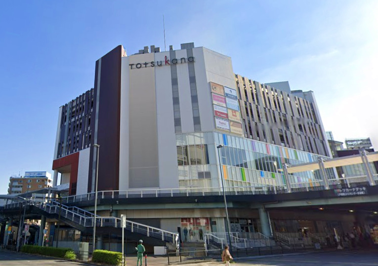 ショッピングセンター　トツカーナ（ショッピングセンター）まで394m