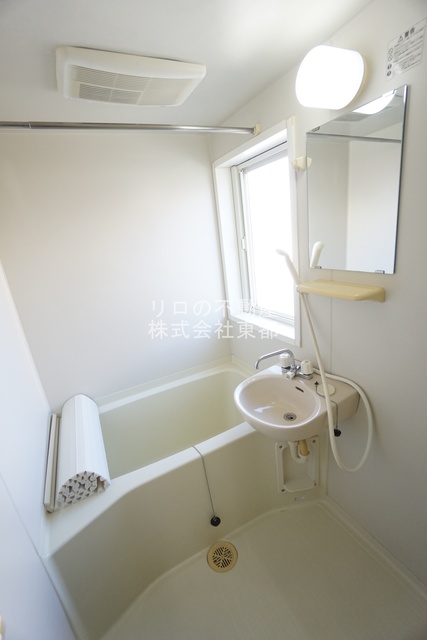 バス・シャワールーム　花粉・梅雨の時期にオススメの浴室乾燥機付きバスルームです♪