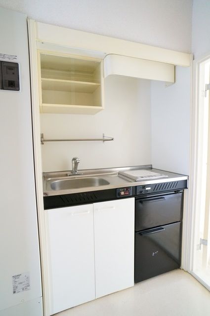 キッチン　ミニ冷蔵庫付きキッチン。IHコンロ1口付きです。