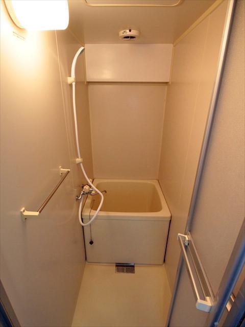 バス・シャワールーム　松山市山越　エンブレム山越　浴室