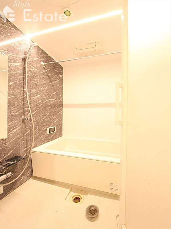 バス・シャワールーム　バスルーム