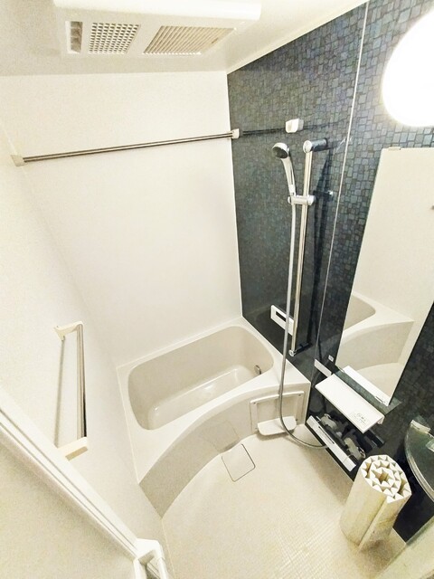 バス・シャワールーム　★追焚と浴室乾燥機付きのバスルーム♪★