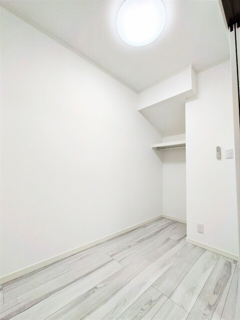 その他部屋・スペース　★２．７帖の洋室です♪★