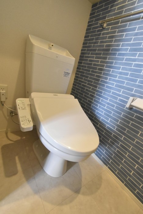 トイレ　温水洗浄暖房便座付きトイレはおしゃれな空間です！