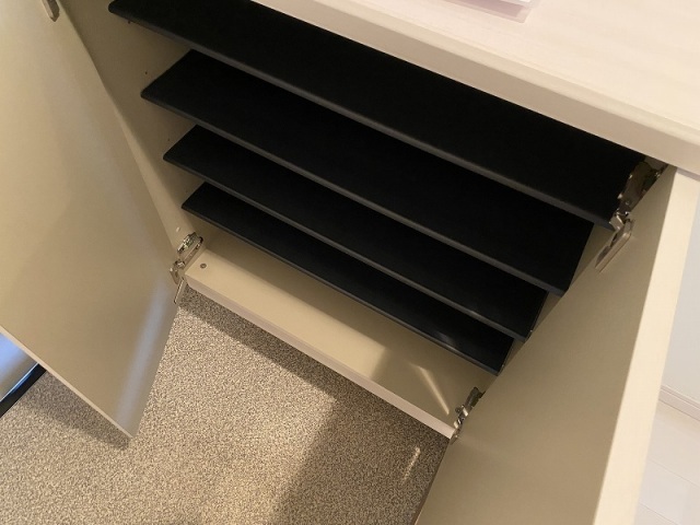 玄関　別号室の写真になります。