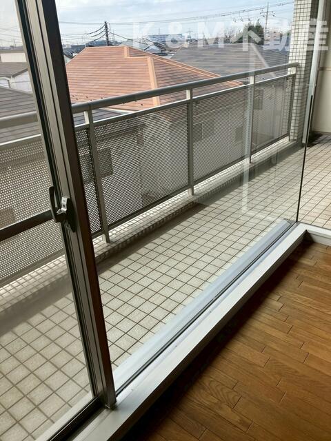 バス・シャワールーム　広々としたバルコニーです