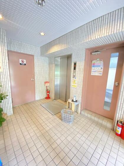 東京メトロ半蔵門線 錦糸町駅 徒歩2分 8階建 築39年の外観写真