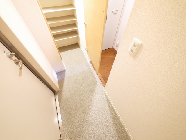 玄関　明るい玄関です