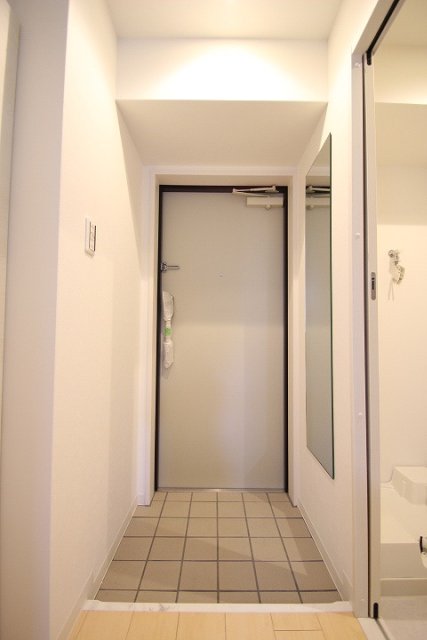 玄関　同物件、別号室の写真