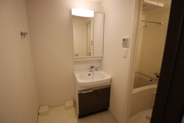 洗面設備　※別室の参考写真の為、現況優先です。