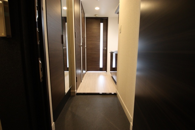 玄関　※別室の参考写真の為、現況優先です。