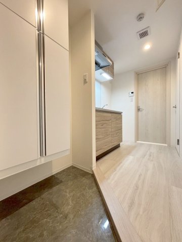 玄関　収納もある玄関です