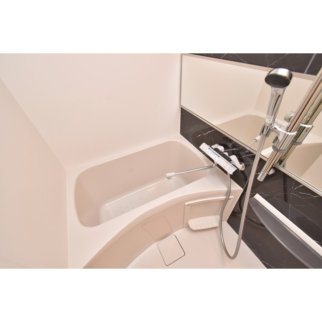 バス・シャワールーム　日々の疲れを癒すお風呂付です