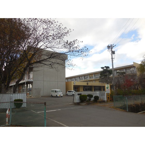 小学校　長野市立柳原小学校（小学校）まで291m