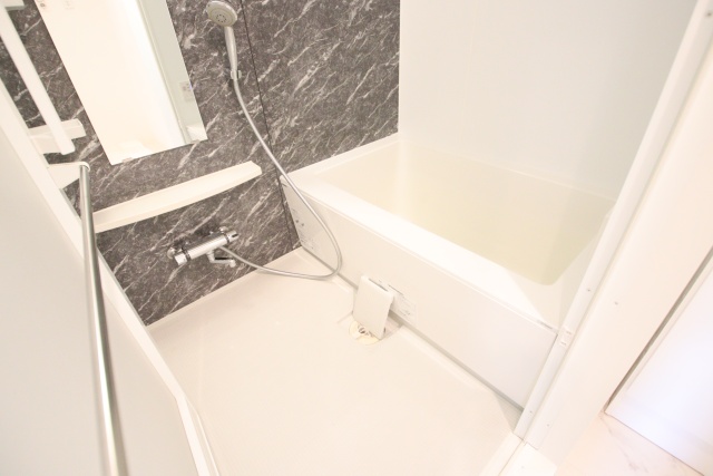 バス・シャワールーム　※別室の参考写真の為、現況優先です。