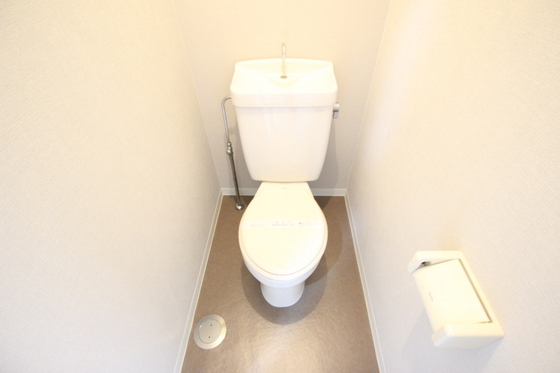 トイレ　※別部屋の写真です