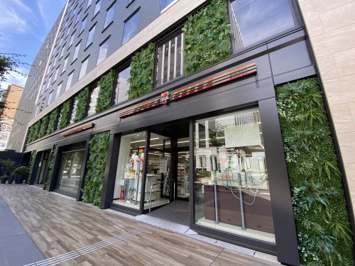 コンビニ　セブンイレブン（コンビニ）まで130m