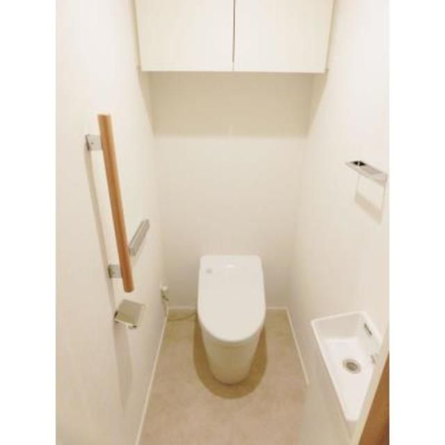 トイレ　清潔感のあるトイレです