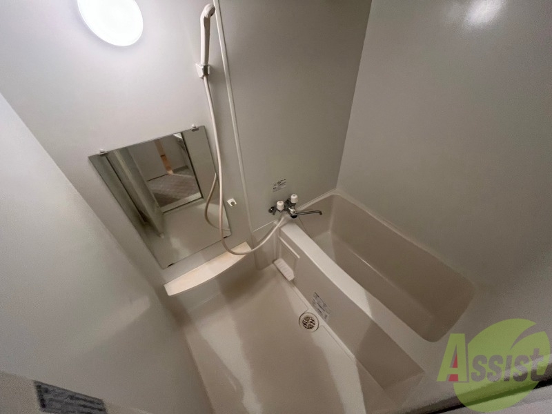 バス・シャワールーム　疲れを癒すには湯船でゆっくりするのが良いですよ。