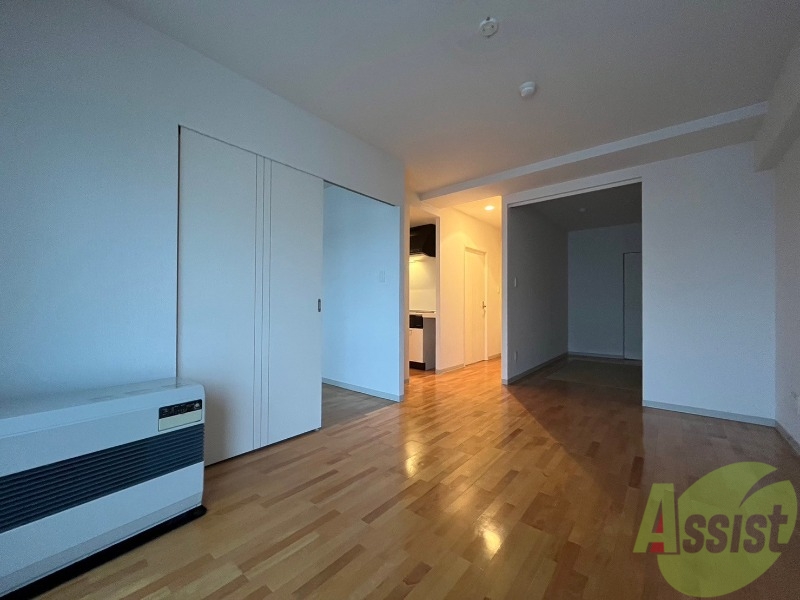 居室・リビング　広くてきれいなリビングです！快適に過ごせそうですね。