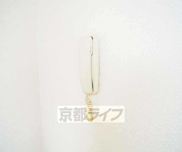 セキュリティ　注）インターホンです