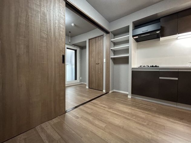 居室・リビング　別号室参考写真