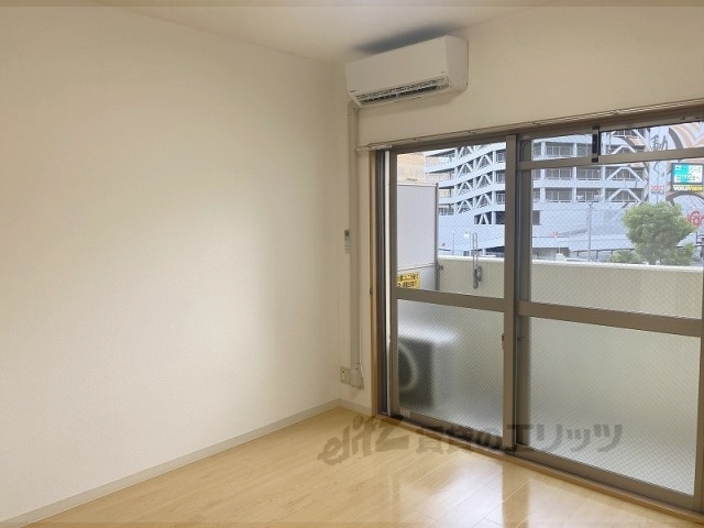 居室・リビング　洋室