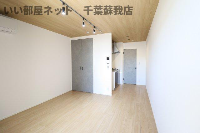 居室・リビング　こちらの居間で趣味の時間をお楽しみください