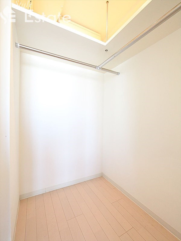 収納　ウォークインクローゼット