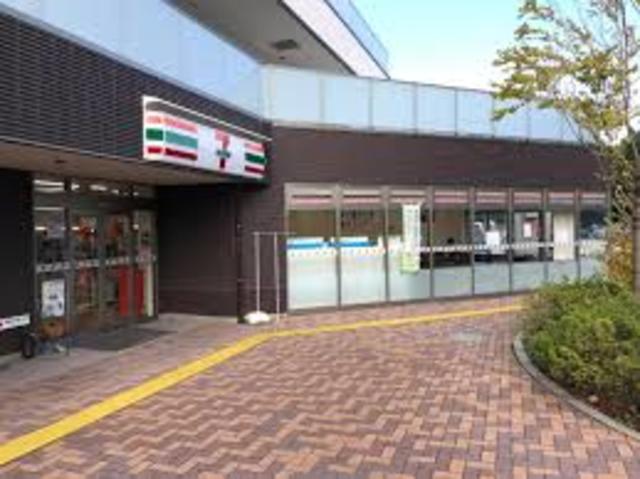 コンビニ　セブンイレブンKOYO星ケ丘医療センター店（コンビニ）まで490m