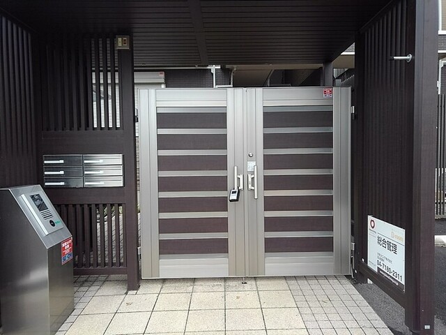 エントランス　エントランス　オートロック