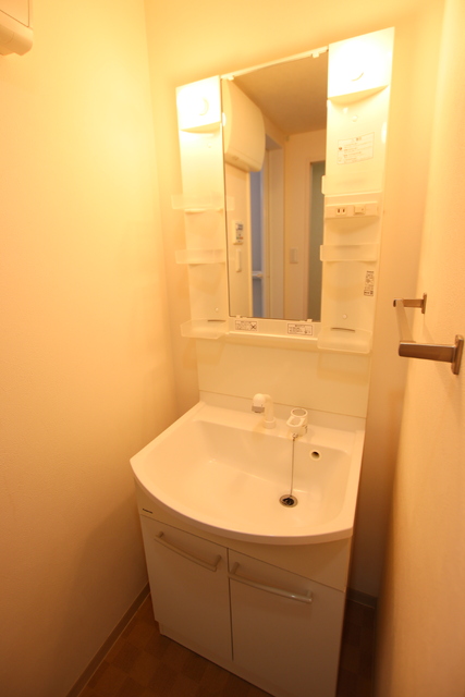 洗面設備　※別室参考写真　便利な独立洗面台♪