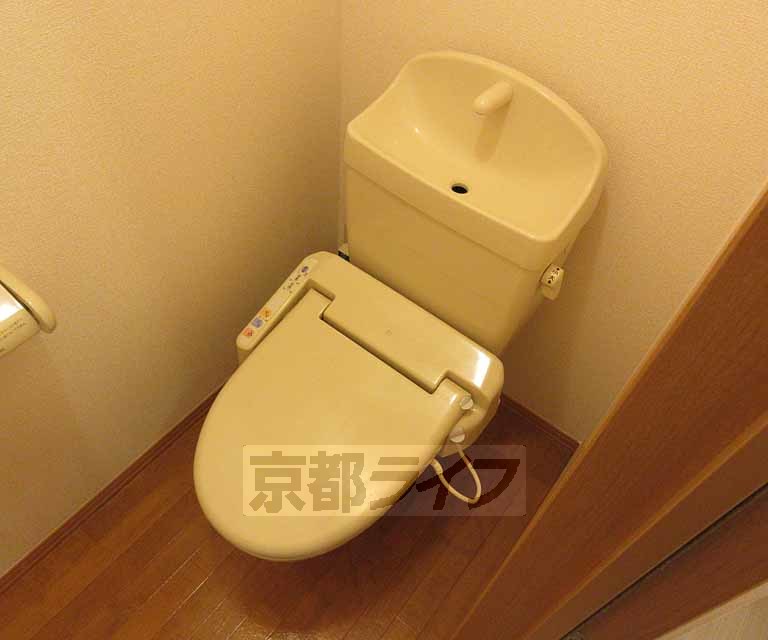 トイレ　ウォシュレット付き！