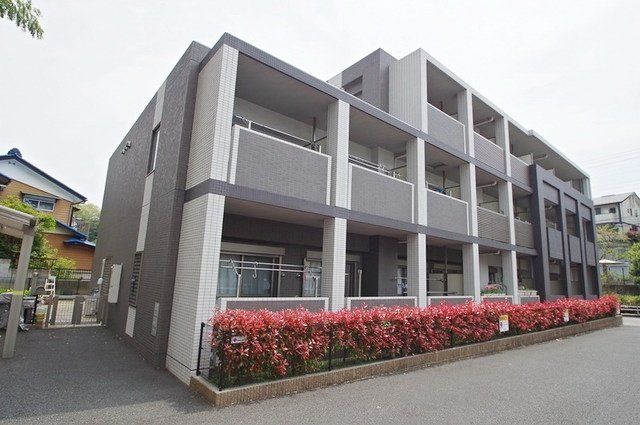 建物外観　★お部屋探しはタウンハウジング稲田堤店まで★