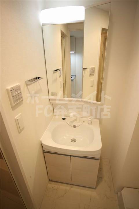 洗面設備　忙しい朝には欠かせない洗面所です