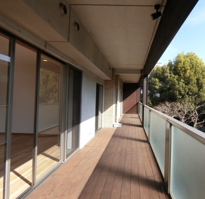 バルコニー　バルコニー