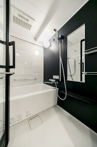 バス・シャワールーム　※写真は同タイプ住戸です。