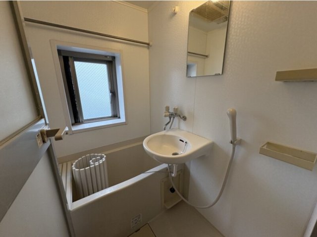 バス・シャワールーム　風呂