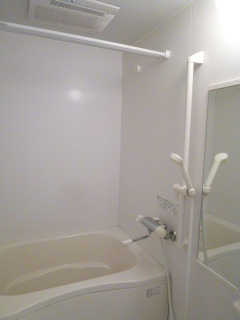 バス・シャワールーム　★浴室乾燥機付きのバスルーム★