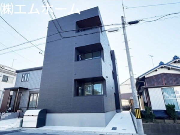 建物外観　デザイナーズ　オートロック付