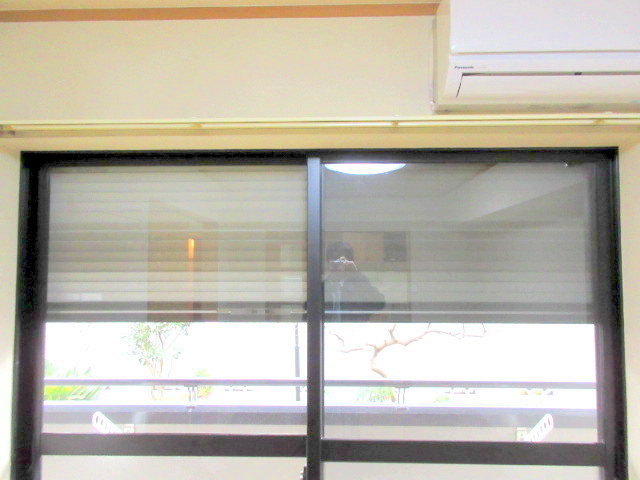 セキュリティ　★防犯シャッター付きで防犯面が安心★