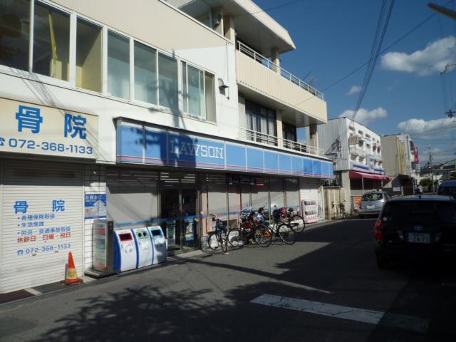 コンビニ　ローソン西山台店（コンビニ）まで334m