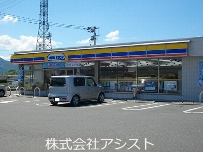 コンビニ　ミニストップ（コンビニ）まで200m