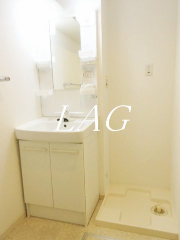 洗面設備　独立洗面台です。