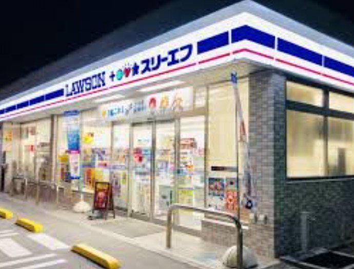 コンビニ　ローソン・スリーエフ鎌倉由比ガ浜店（コンビニ）まで300m